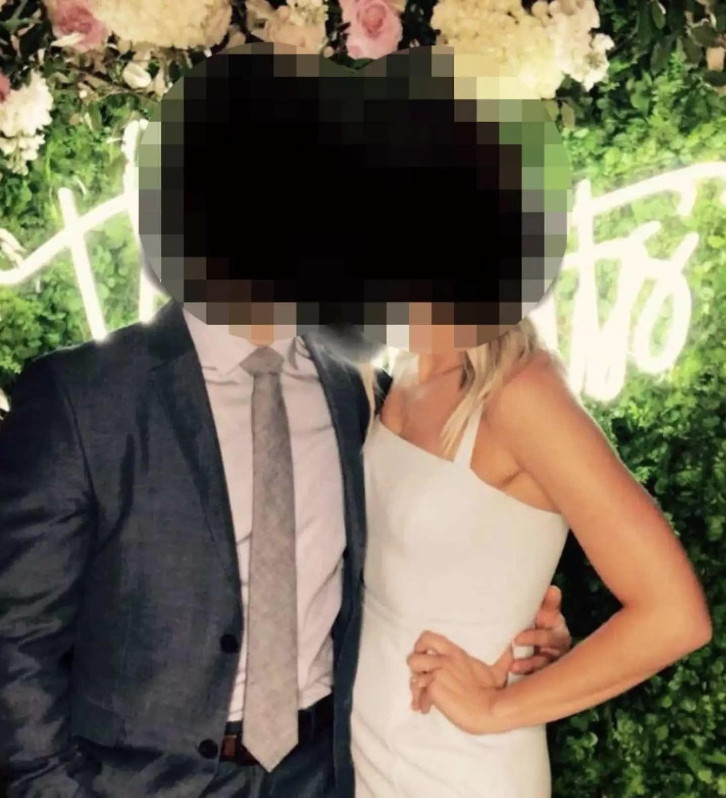 A wedding guest decided to wear a white dress to the ceremony (