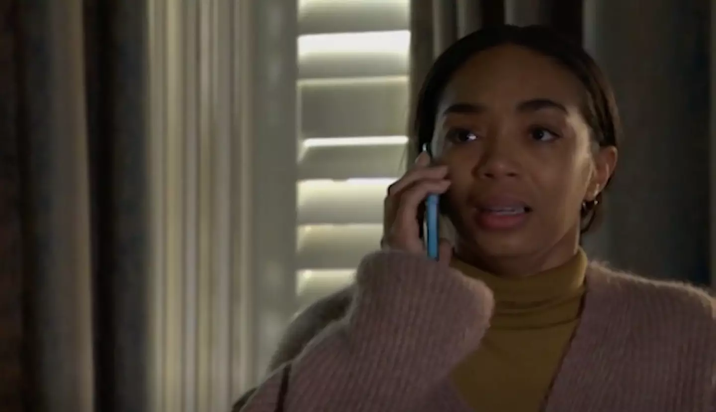 Chelsea's phone was upside down for the majority of the scene. (