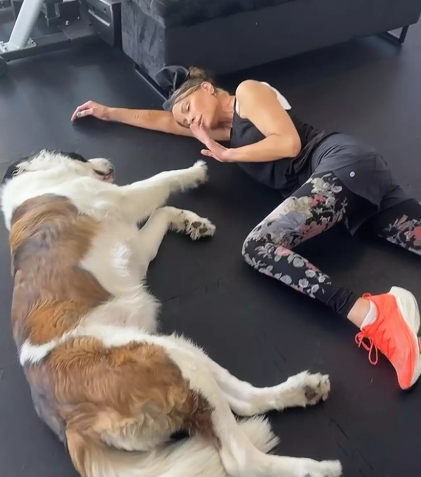 She gave critics some harsh words. (Instagram/@katebeckinsale)