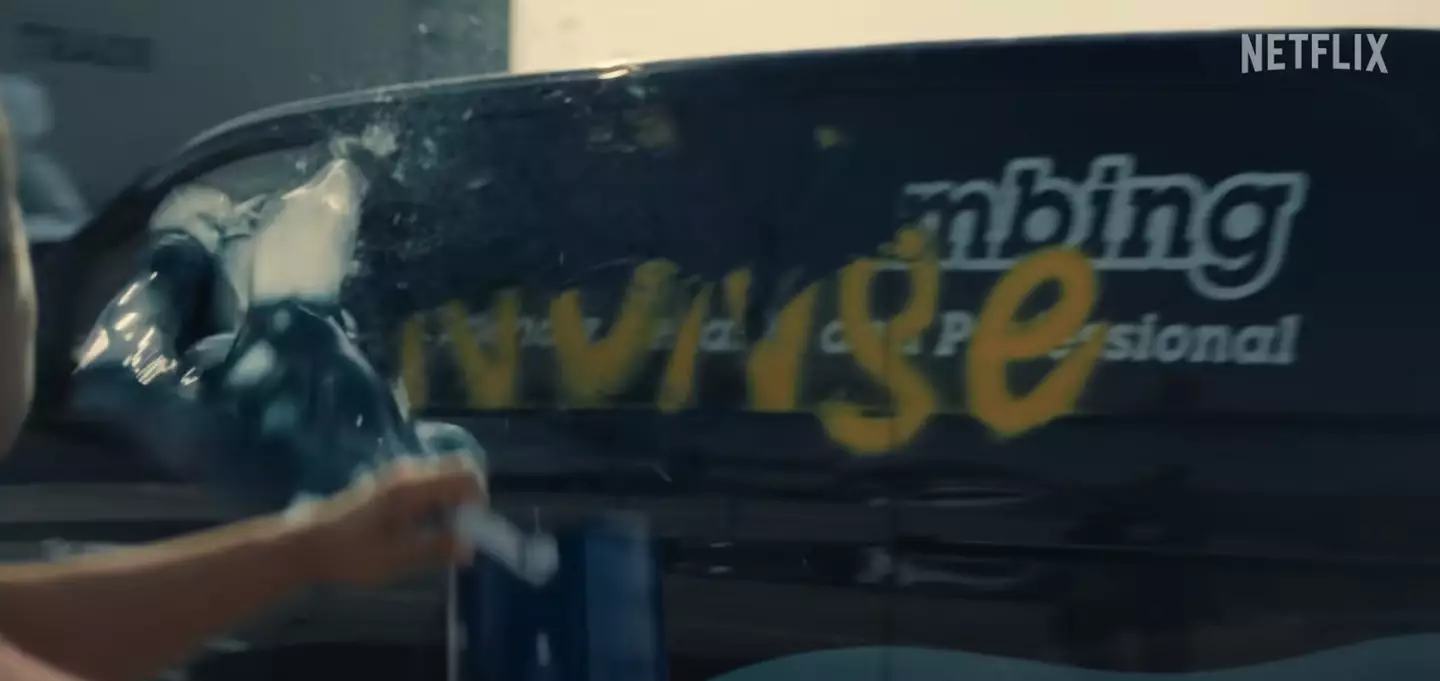 The rig-free van as he throws the paint (Netflix)