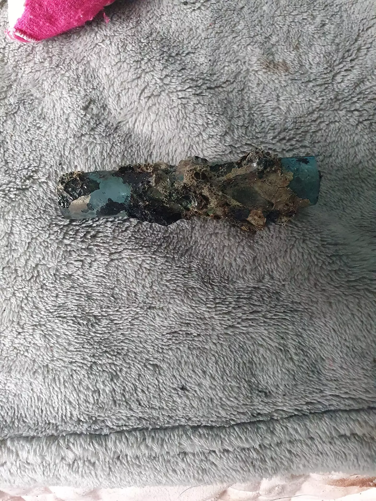 The vape pen that caused the fire.