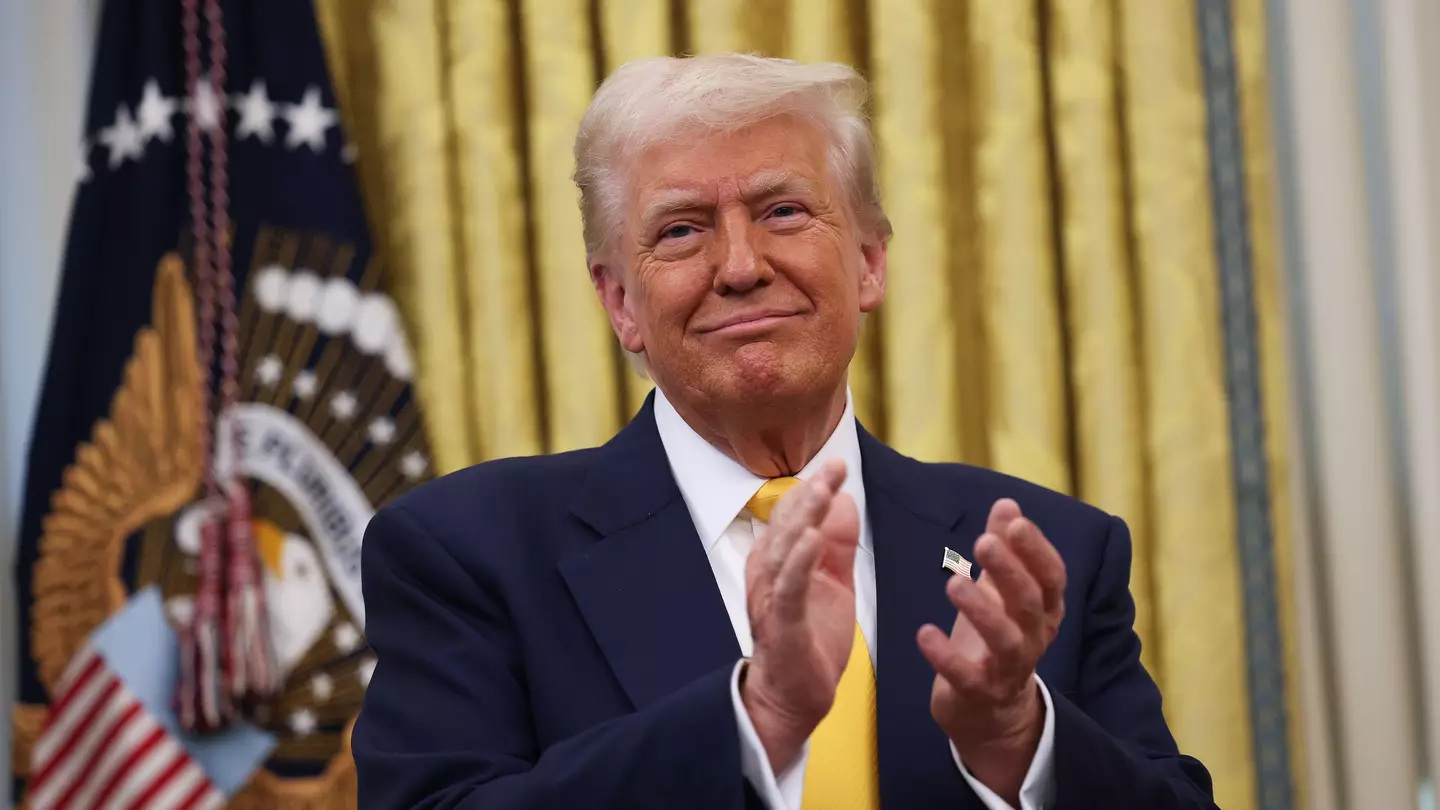 Donald Trump to make history by signing executive order to make English official language of the US