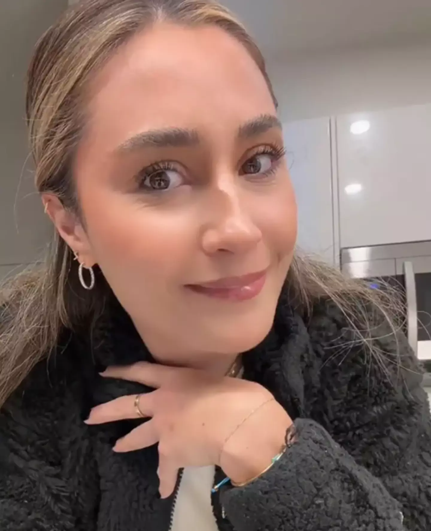 Alexis Elliot WILL NOT be selling her dog, thank you very much.