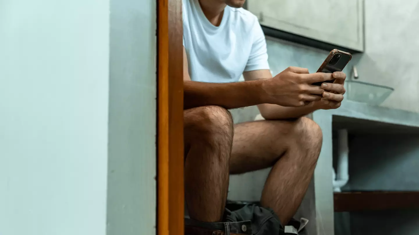 Man’s rectum fell out whilst sitting on the toilet on his phone for too long