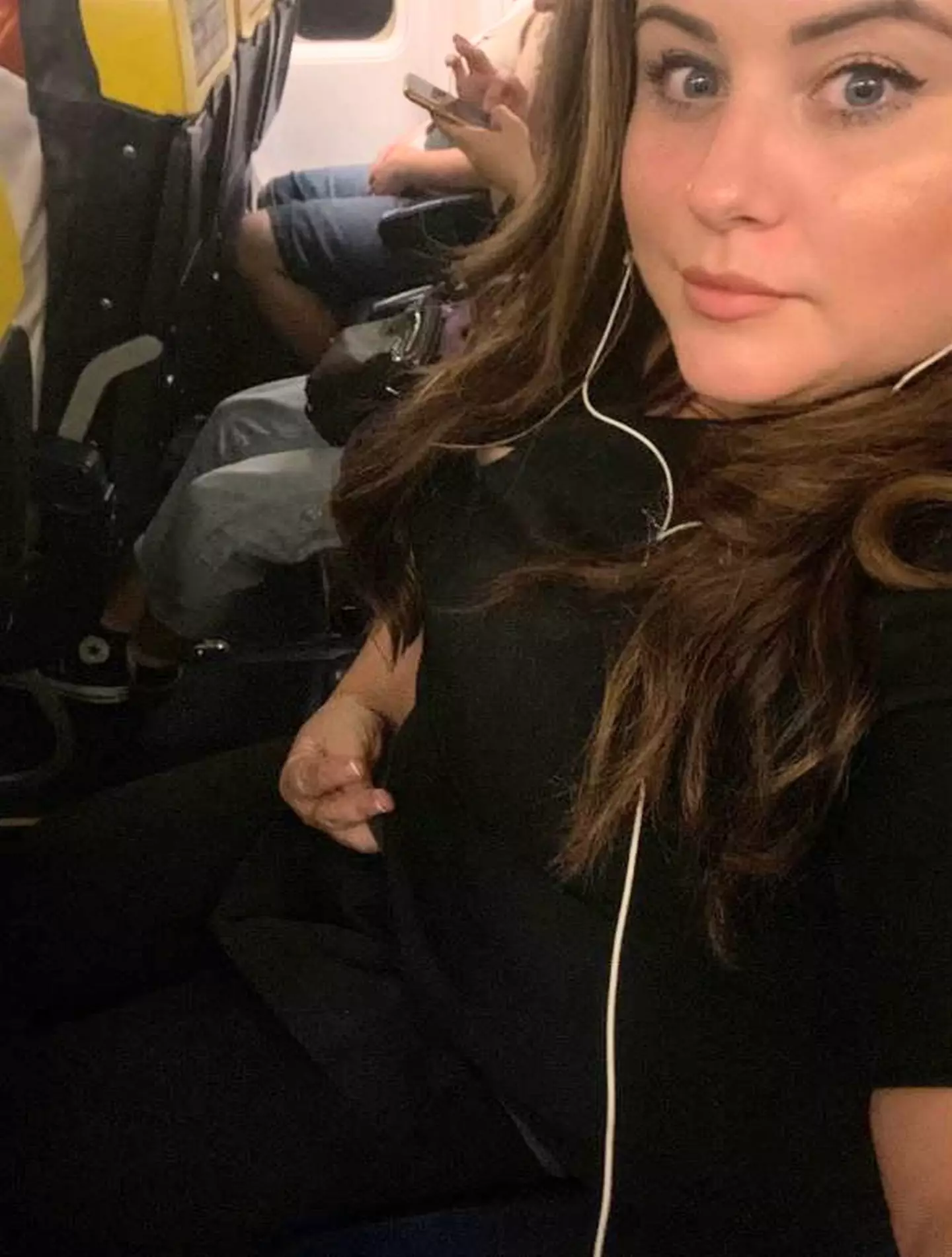 Katie Higgins has criticised Ryanair for not providing bigger seatbelts.