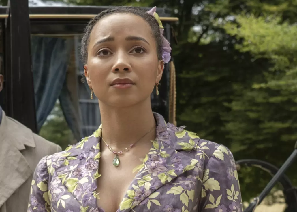 Emma Naomi as Alice Mondrich (Netflix)