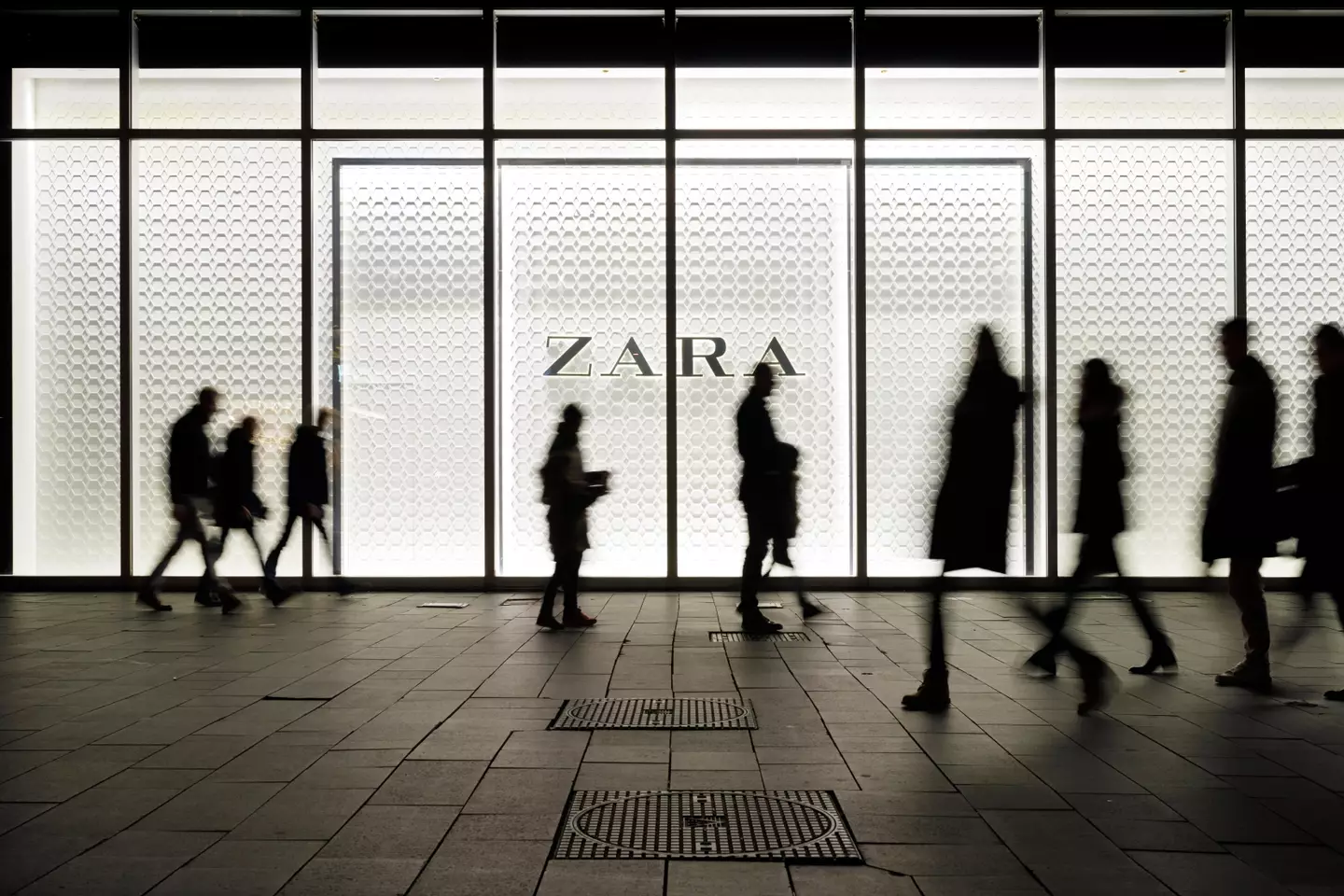 There will not be an added fee if customers return online orders in store. (