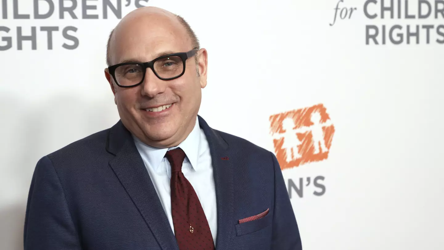 SATC Fans Spot Hidden Tribute To Willie Garson In Bar Mitzvah Scene