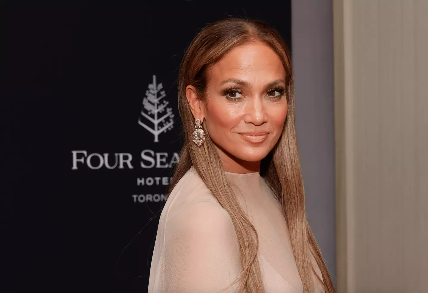 Jennifer Lopez 'broke the internet' back in 2000 due to a very iconic Grammys look (Emma McIntyre / Staff / via Getty)