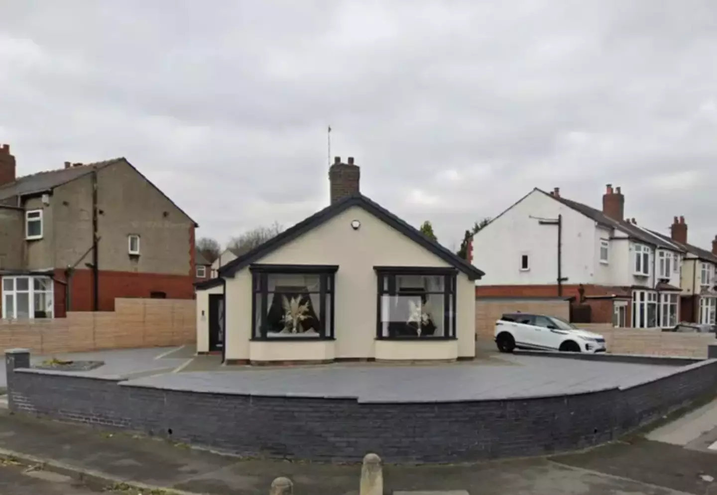 How the front garden looks now, after the renovation.