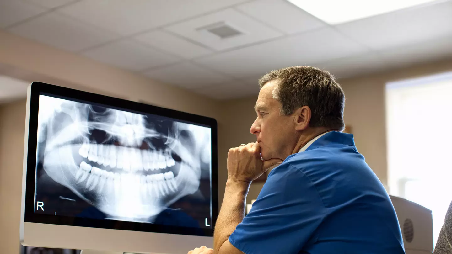 Dentist reveals four things he’d absolutely never do