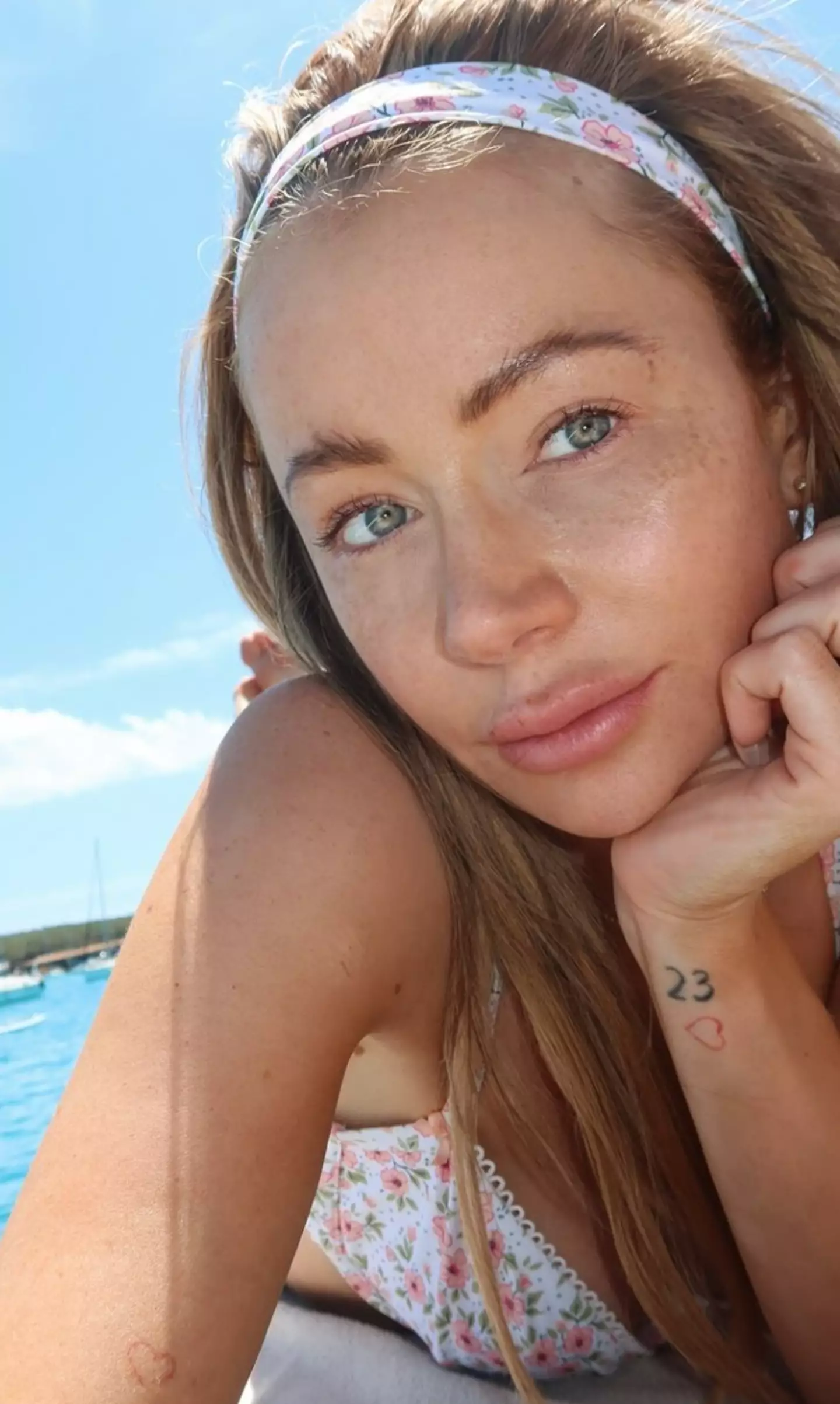 Olivia Atwood revealed her top tip to keeping your make-up on all day even during a heatwave. (Instagram/@olivia_attwood)