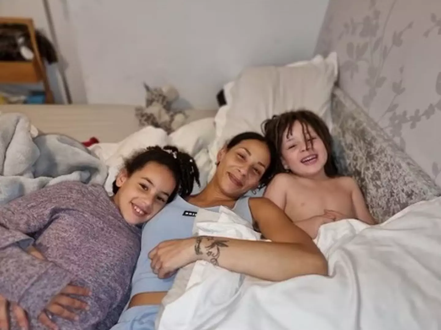 Shona and her children.