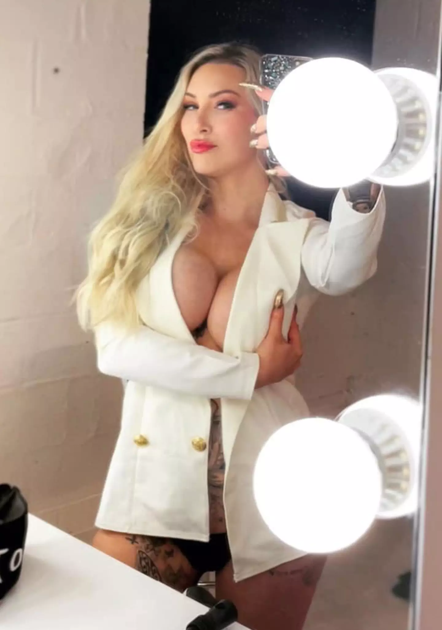 Tracey Kiss spent over £100,000 to become a 'bimbo'.