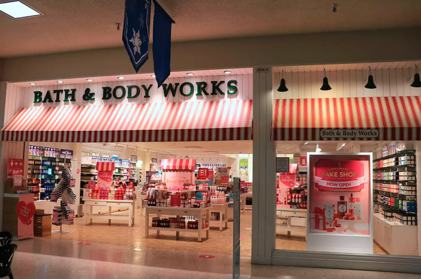 Bath & Body Works has over 1500 stores in the US.