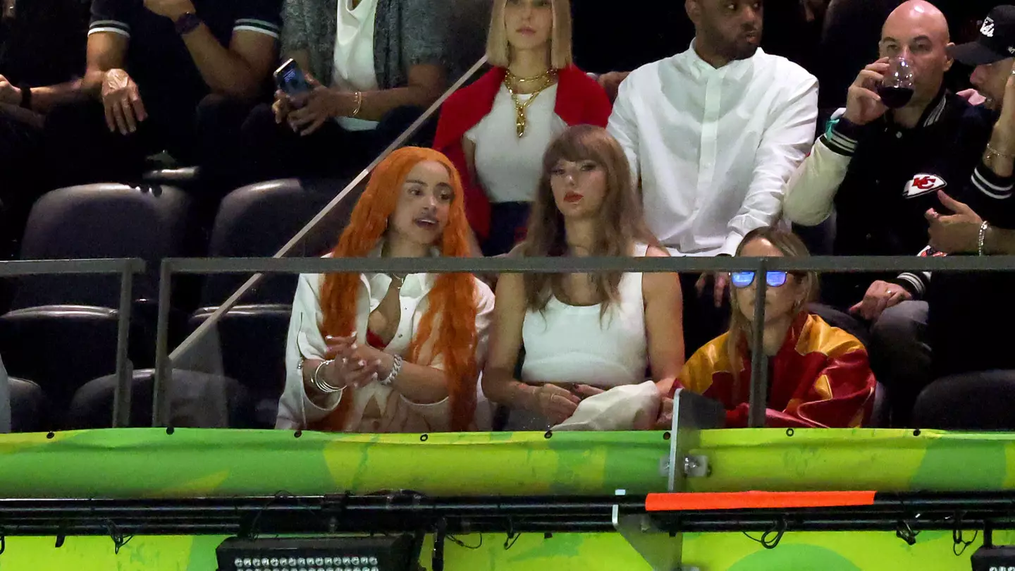 Body language expert reveals what Taylor Swift’s response to being booed by crowd actually means