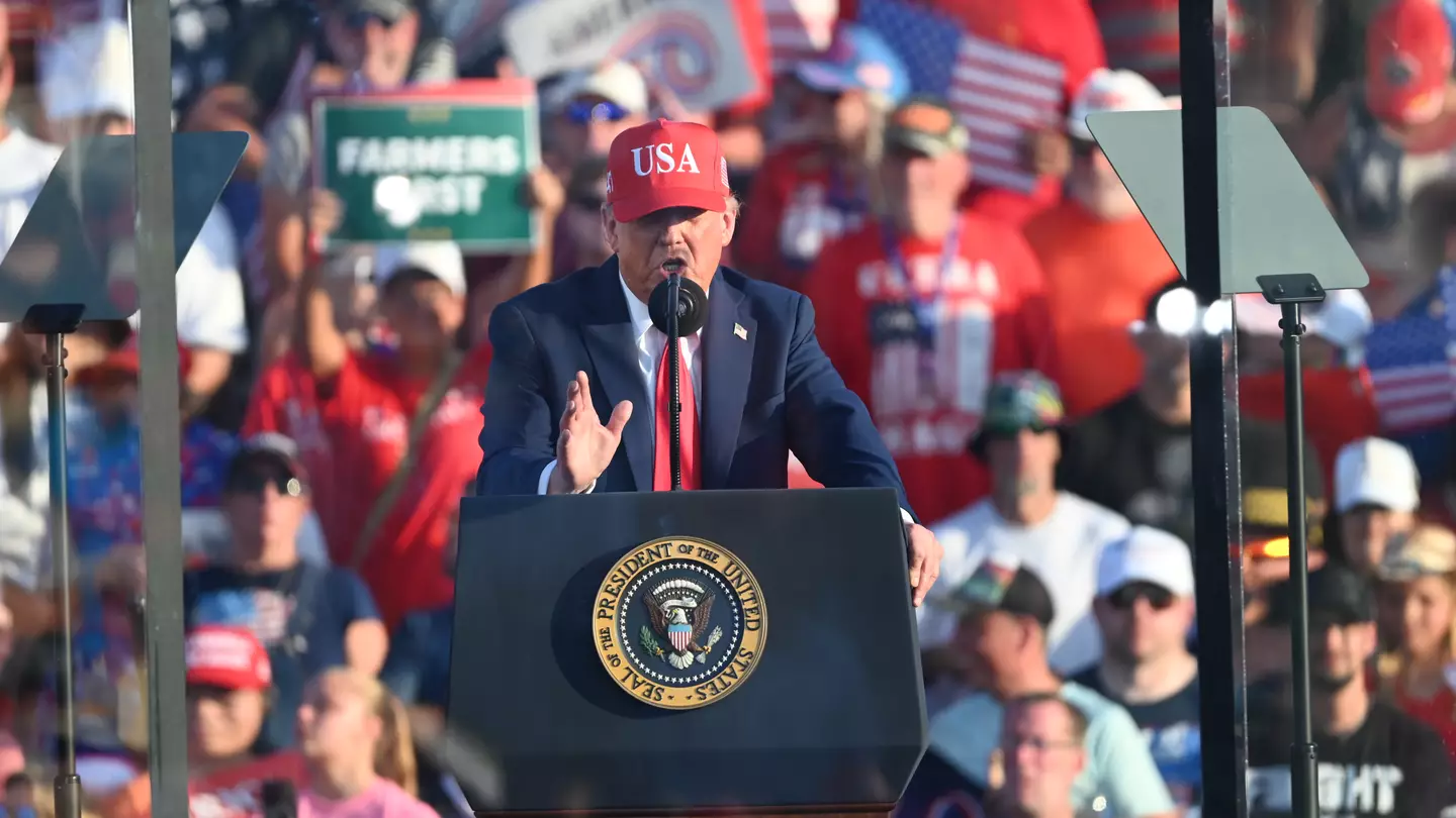 Donald Trump announces UFC fight at White House lawn and people can’t believe why