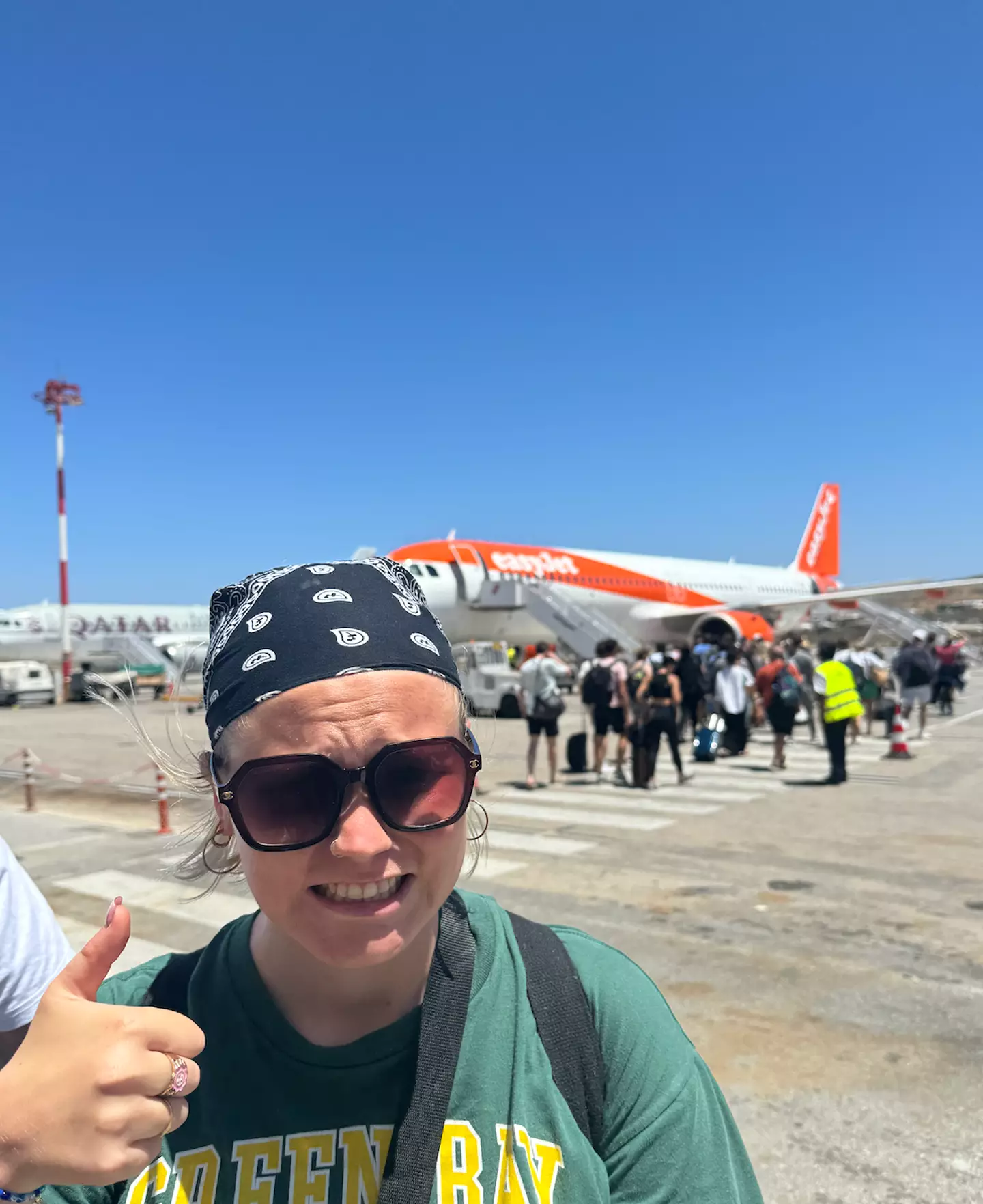 This woman had no idea what she had gotten herself into when she decided to try and rawdog her flight. (Tyla)