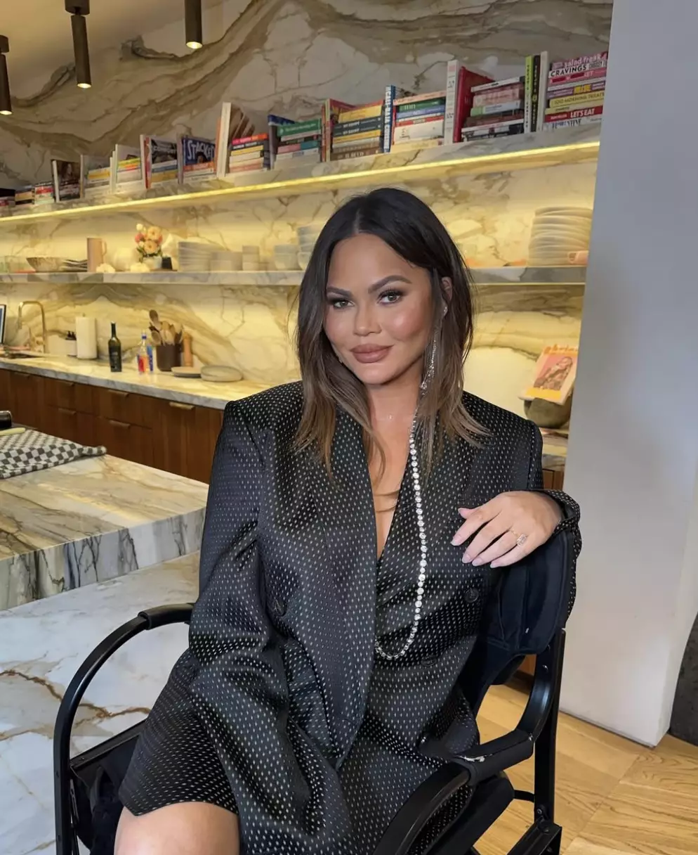 Chrissy said she has 'no desire to turn back' on her sobriety (Instagram/@chrissyteigen)