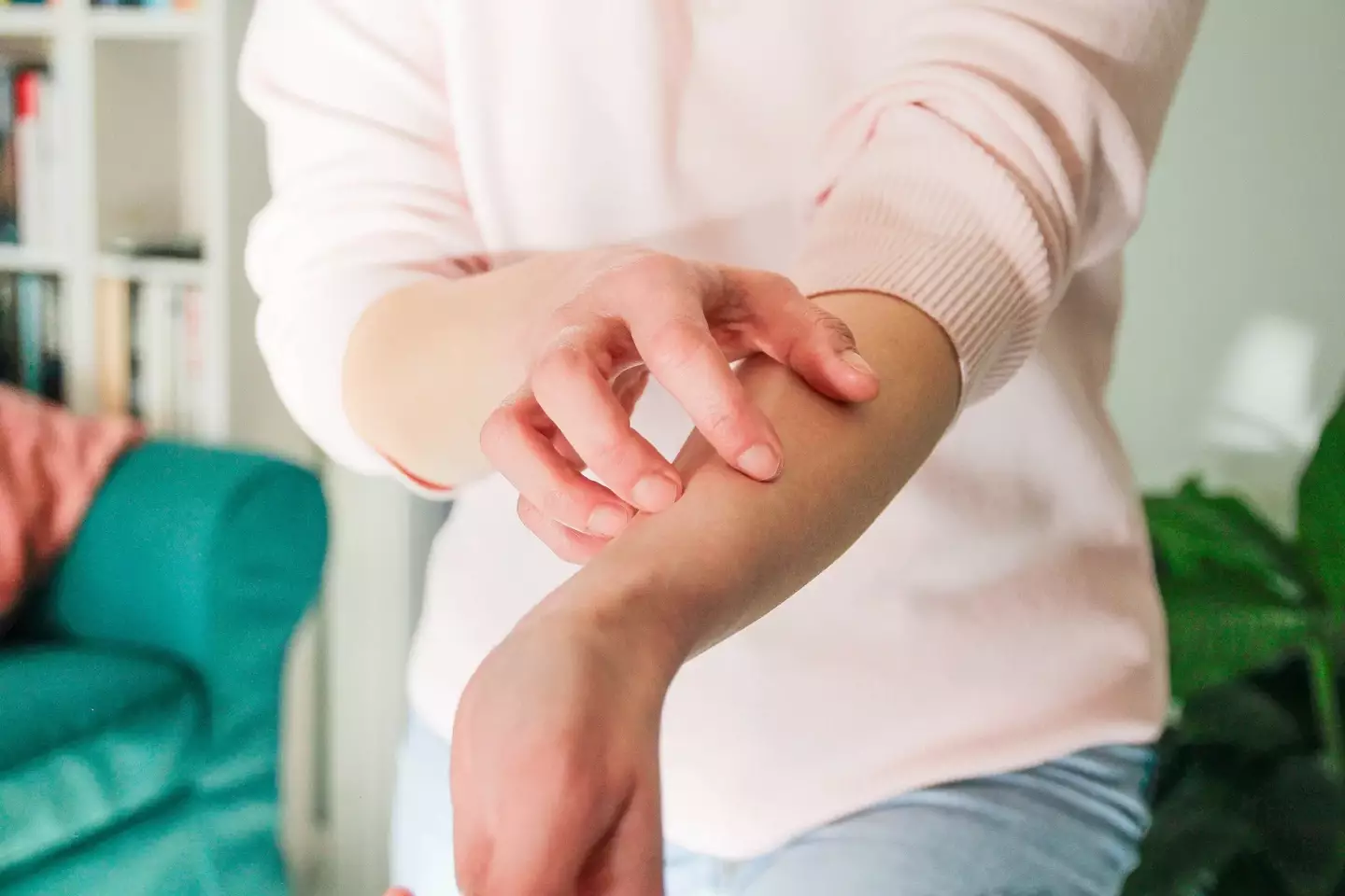 If your arm is numb, it could be an issue (getty stock images)