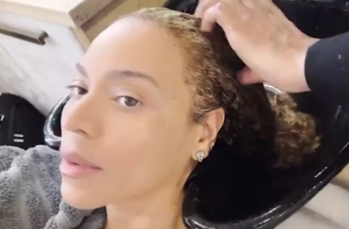The 'Texas Hold 'Em' star promoted her line of haircare products in the Instagram tutorial. (Instagram/@beyonce)