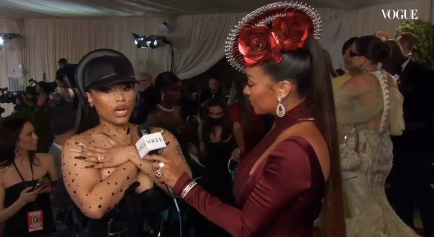 Nicki Minaj's wore an all-black look by Burberry.