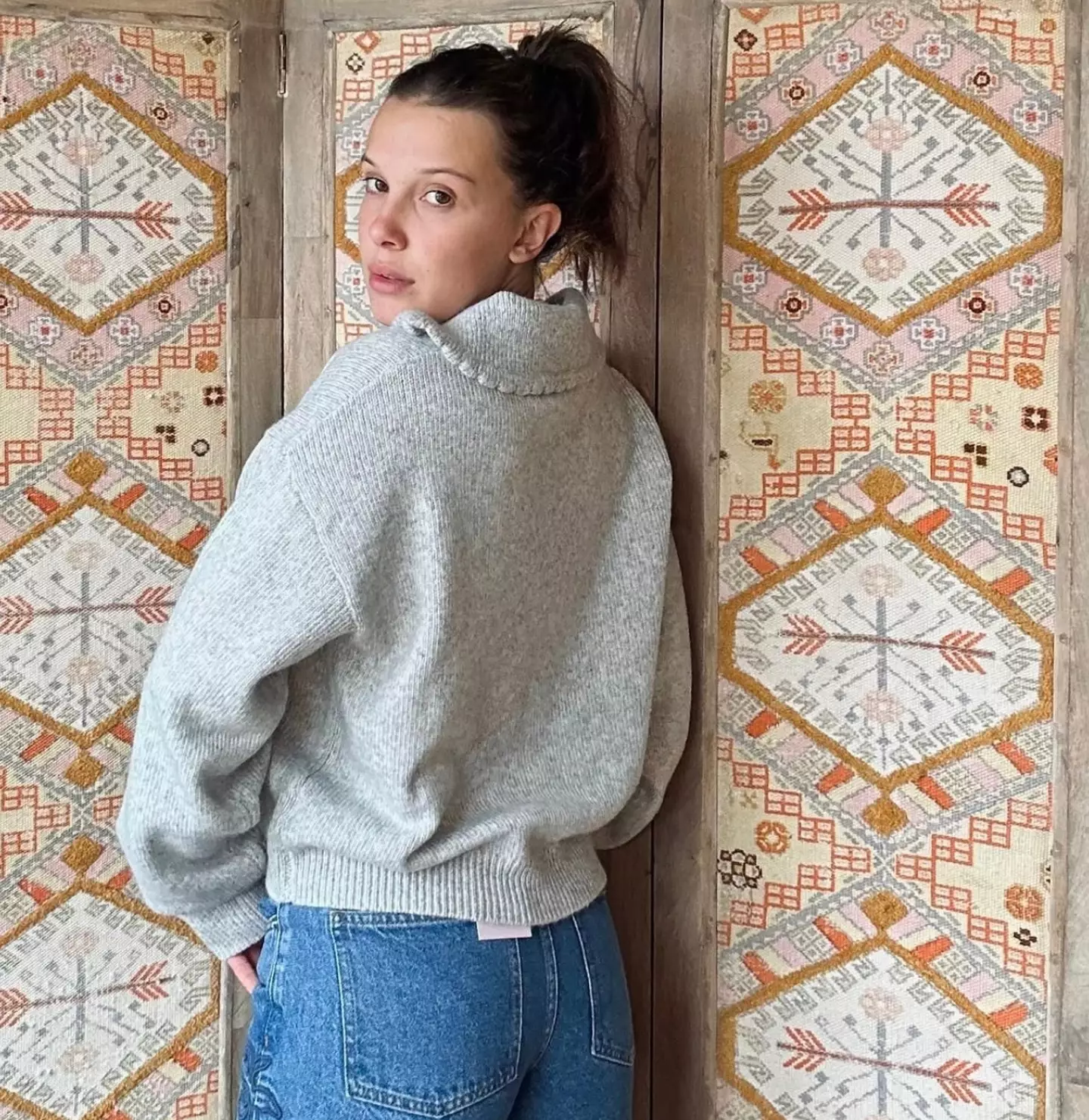 The actress defended her ability to switch between accents. (Instagram/@milliebobbybrown)