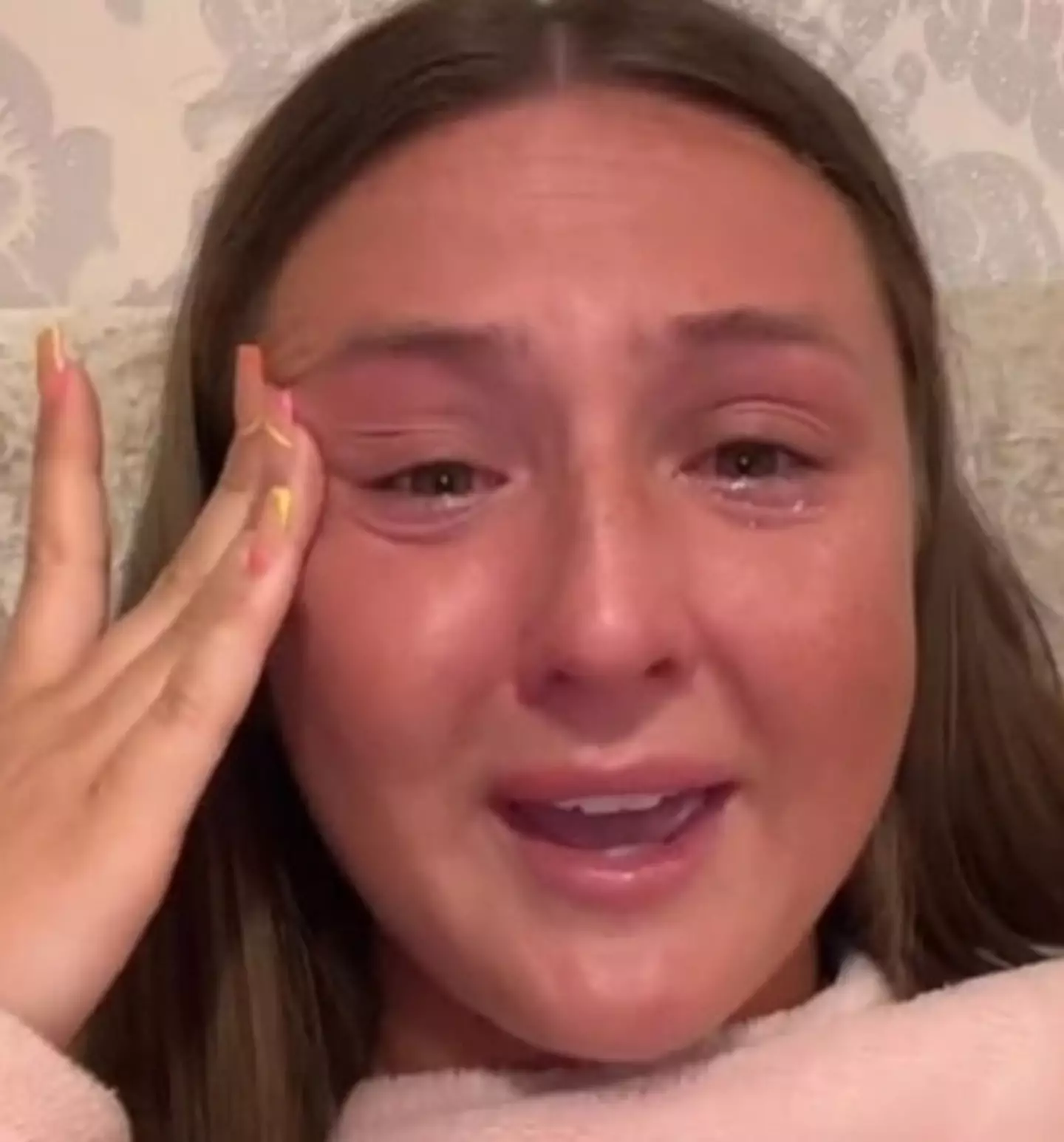 Katylee explained herself to her critics in a teary video.