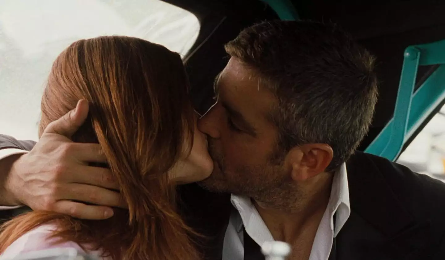 Clooney reflected on his kiss with Roberts (Warner Bros.)