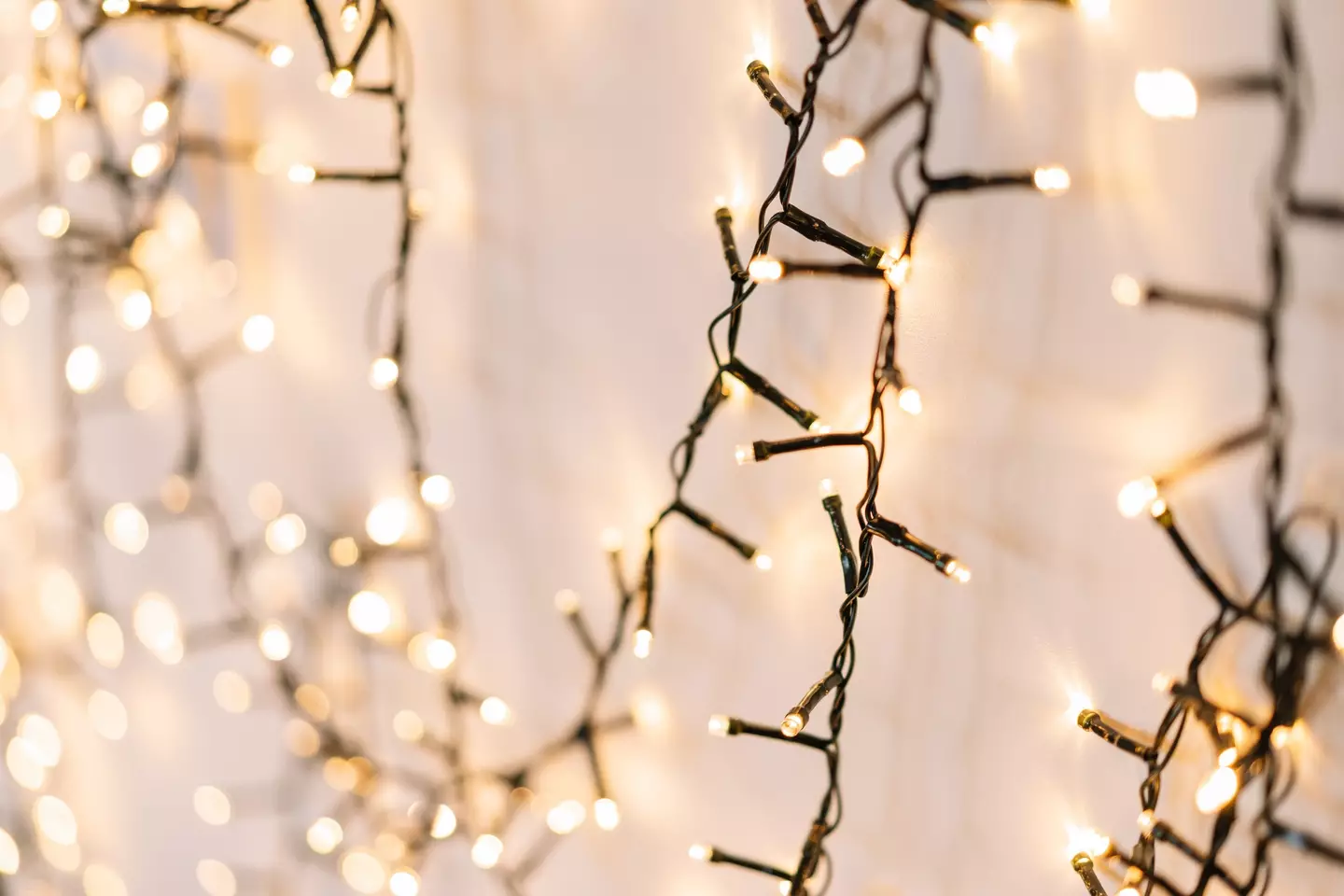 The red bulb causes the lights to flicker (Getty Stock Photo)