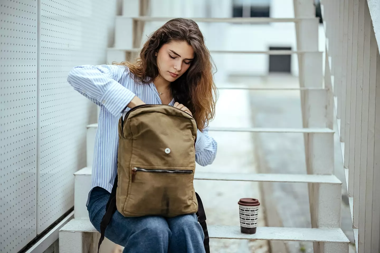 Backpacks are the way forward, ladies! (enigma_images / Getty Images)