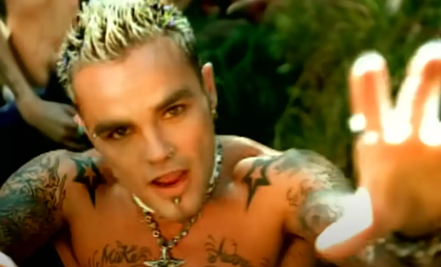 Do you know who this is? (Vevo)