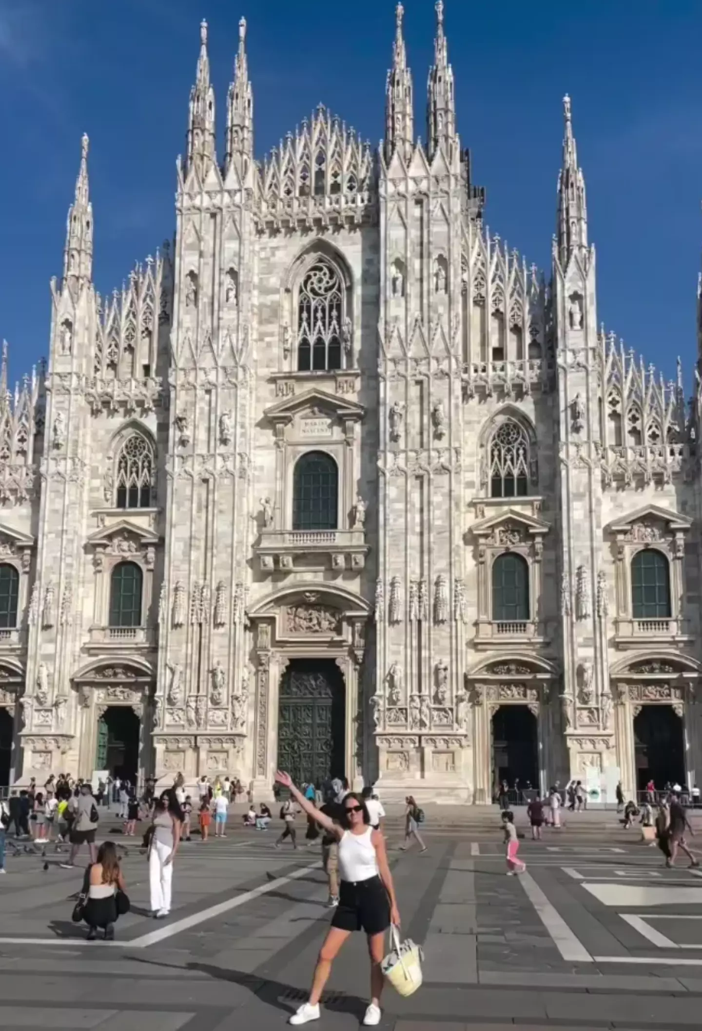 Laura spent the weekend in Milan.