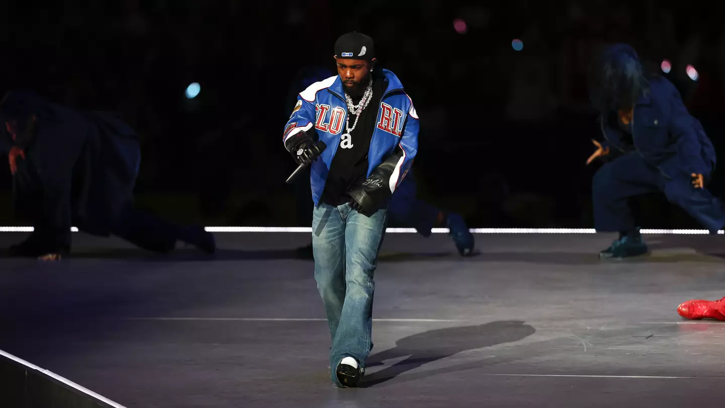 Kendrick Lamar made one major change while performing surprise song at Super Bowl that left fans in shock
