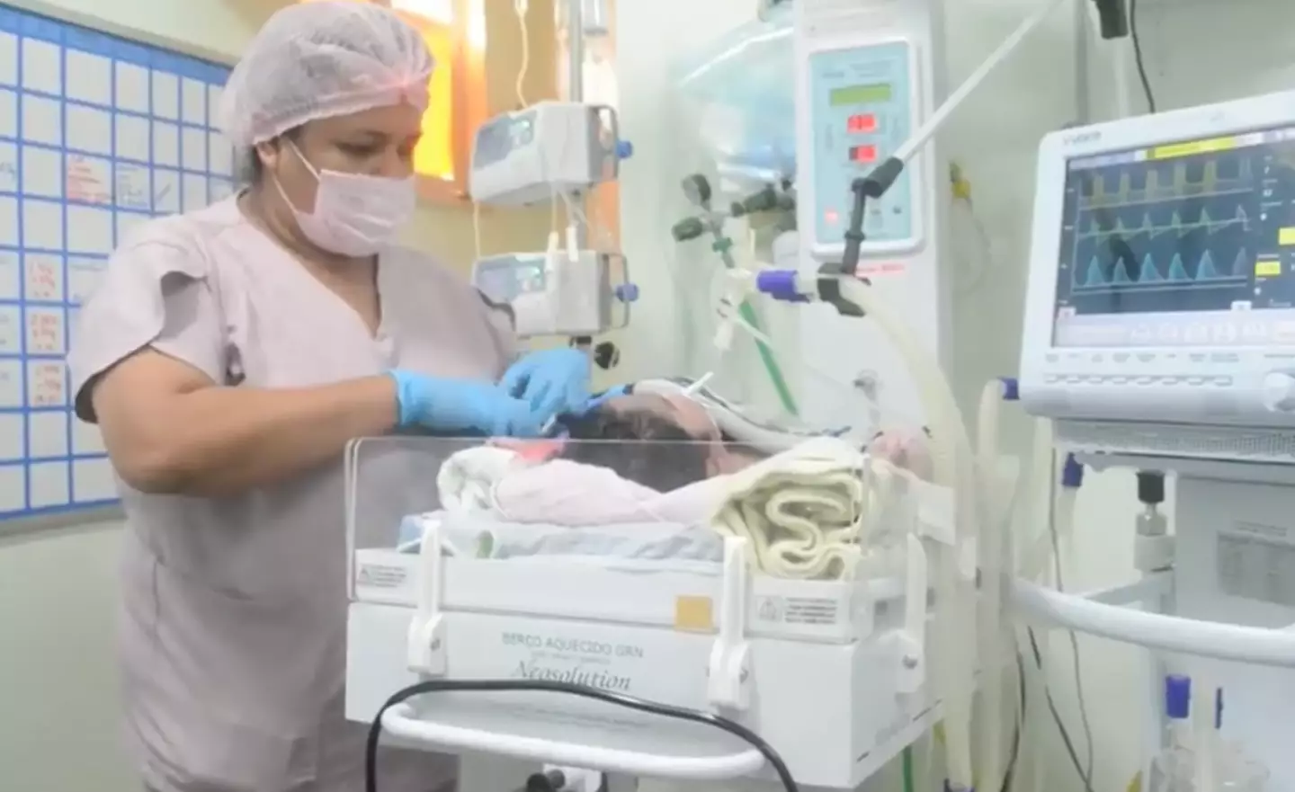 One mum left doctors baffled after giving birth to a 'giant' baby.