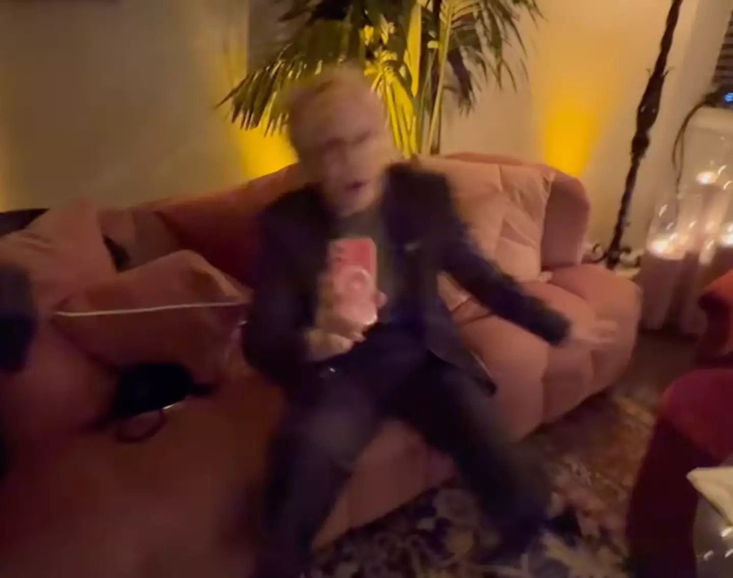 Fans were loving Holland Taylor's dance moves (Instagram/@shinybootz)