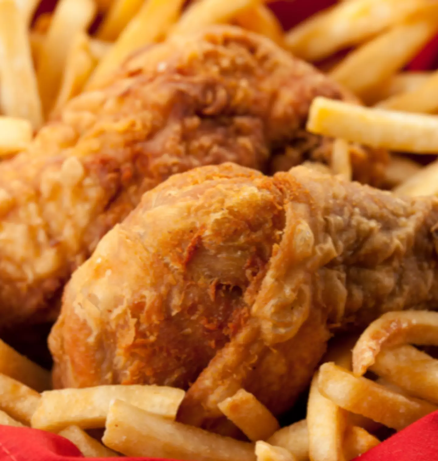 People slammed the woman's wedding plans to serve fried chicken.