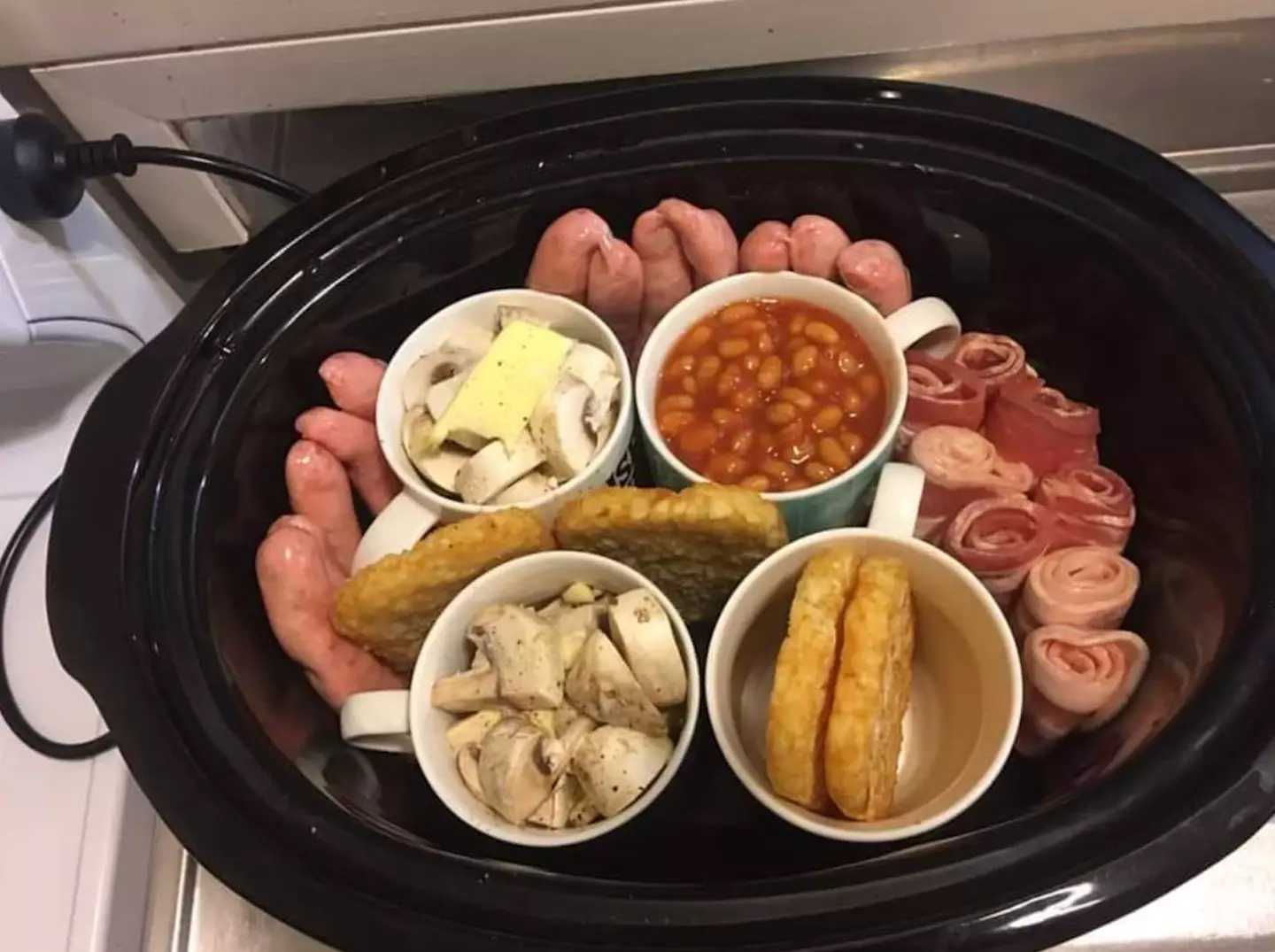 The mum has shared her top tips for making the perfect slow cooker big breakfast.