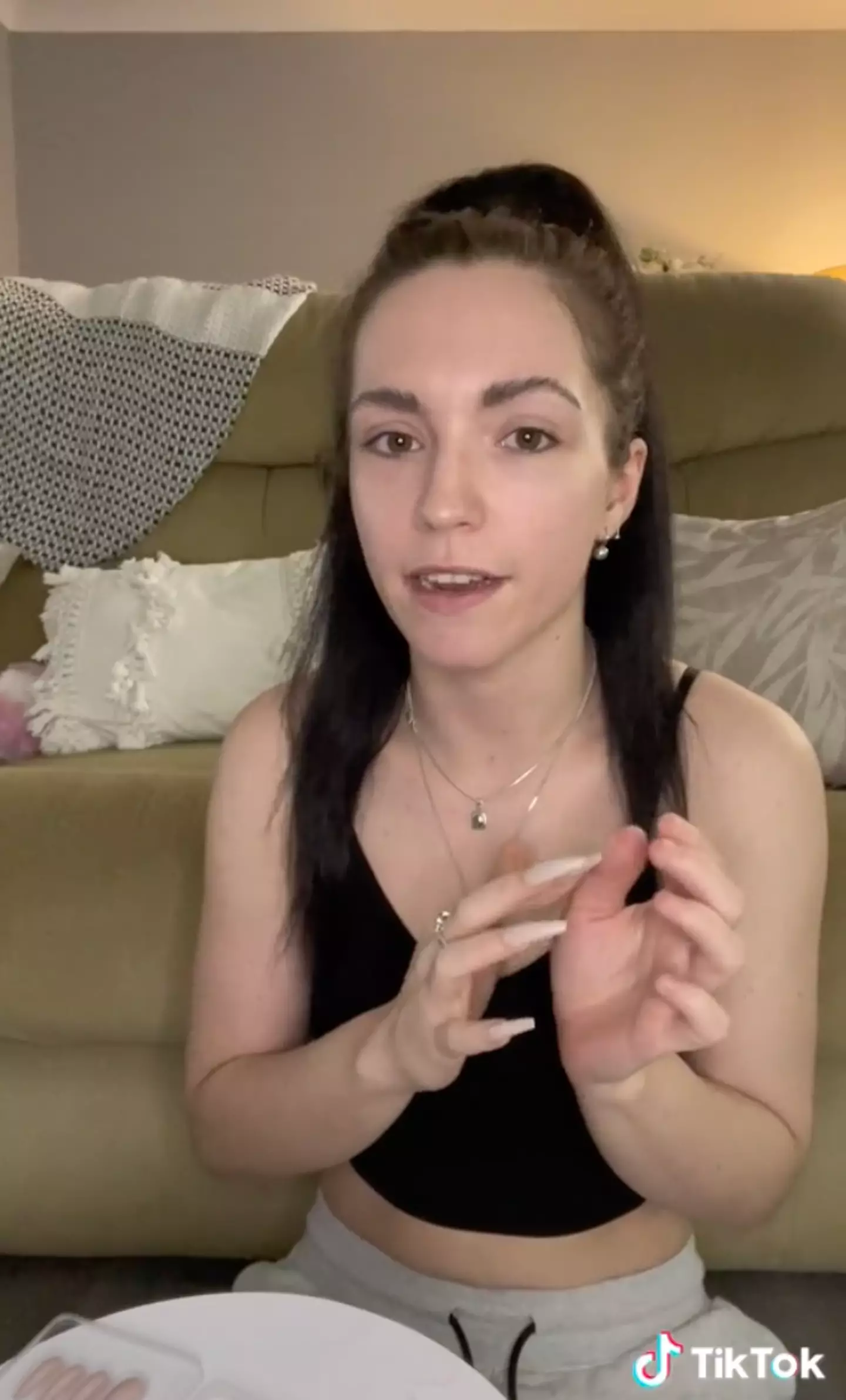 Beth almost lost her thumb after getting acrylic nails.