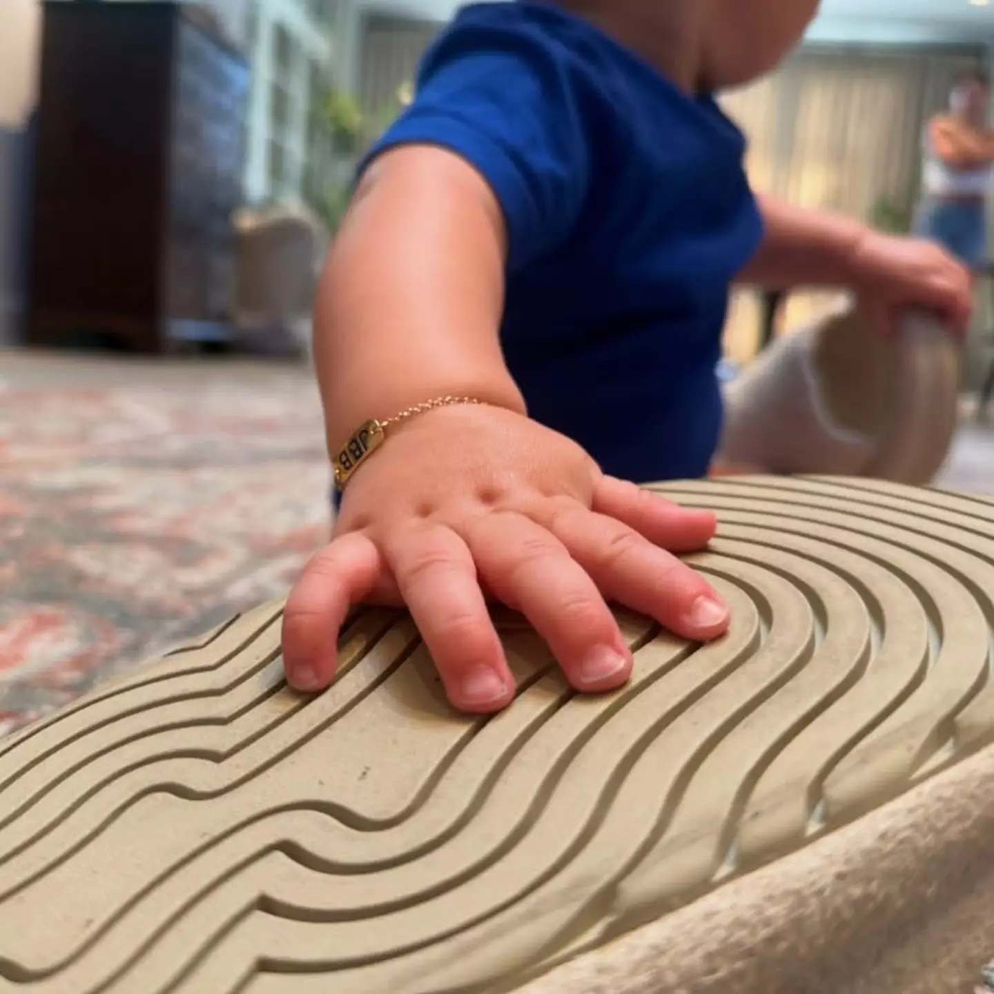 He captioned a new snap of his son Jack Blues Bieber with a middle finger emoji (Instagram/justinbieber)