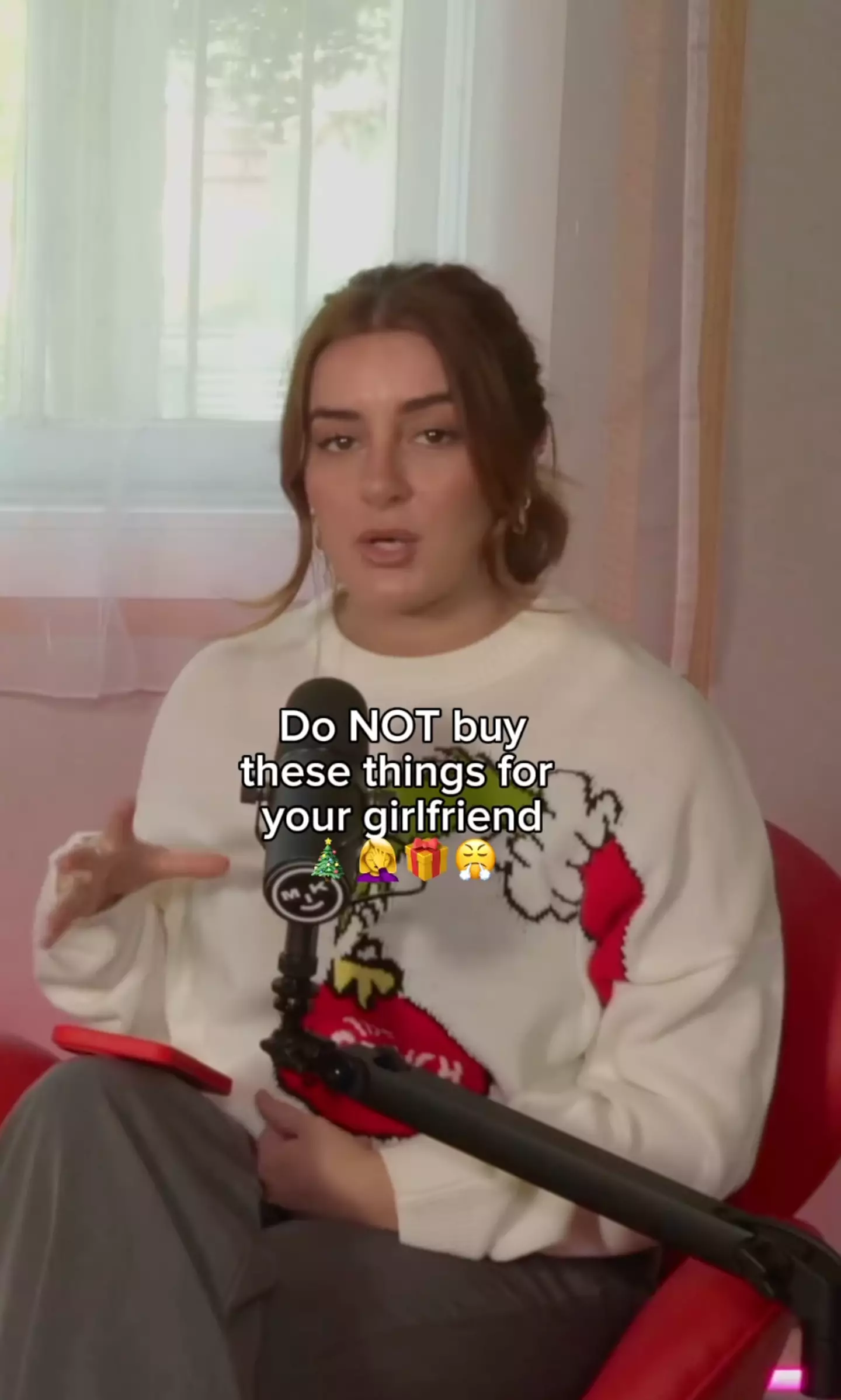 The Aussie podcasters warned their male listeners what not to buy for their girlfriends.