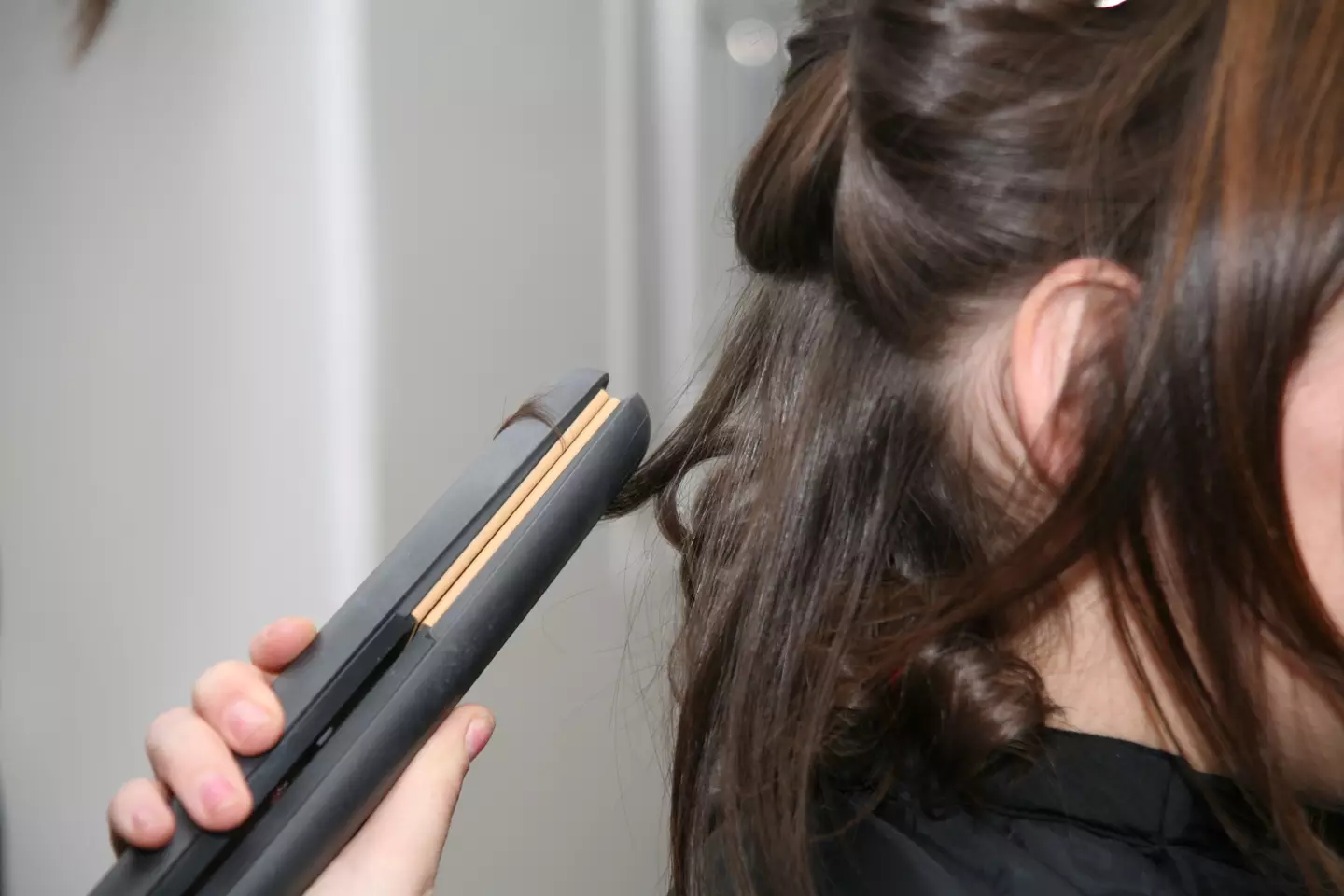 Hair experts are warning parents not to use straighteners to kill lice.