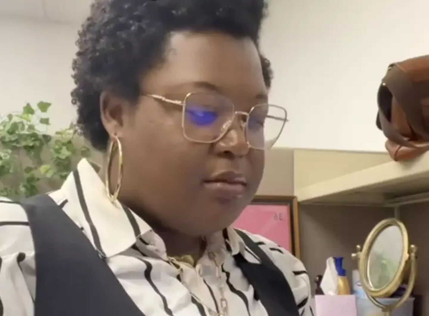 She felt 'smothered by corporate' life.  (TikTok/@chefmoisehere)