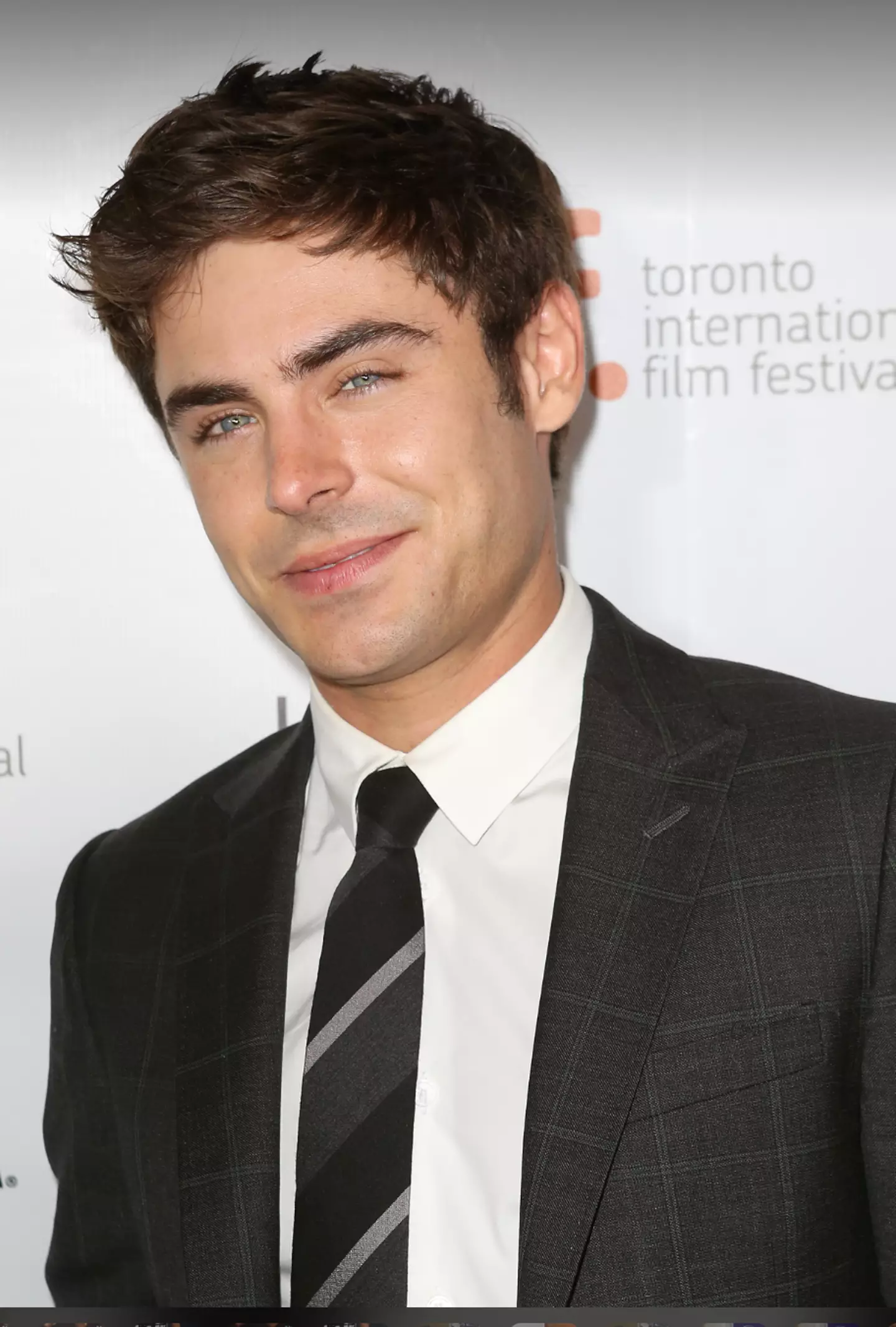 Fans are defending Zac Efron.