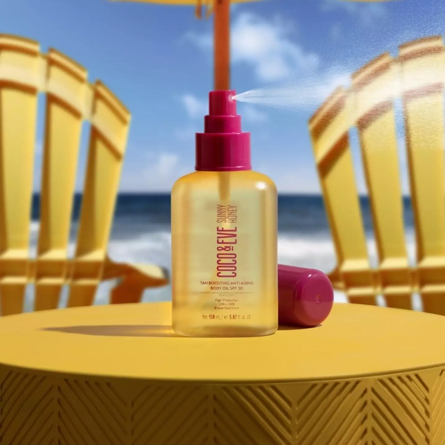 With a fine mist spray consistency, it can be applied directly onto the skin or into your palms to apply.