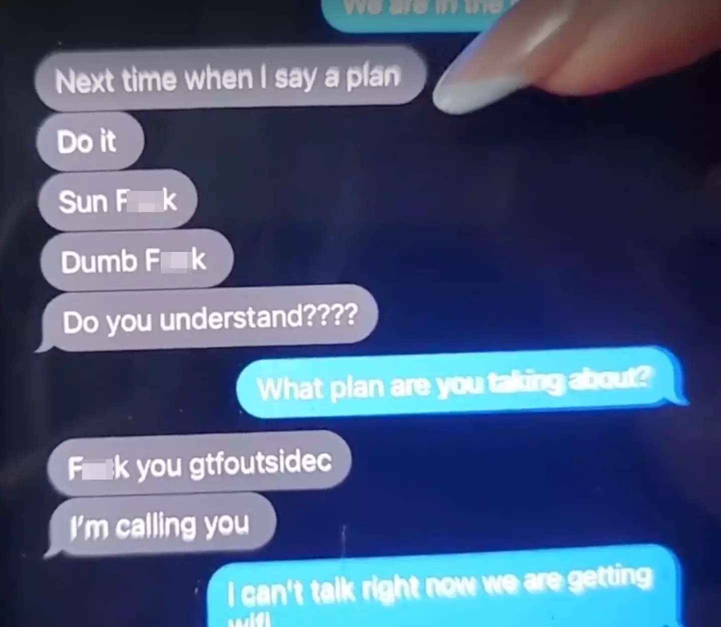 Amouranth showed text messages in which her husband appeared to call her a ‘dumb f**k’.