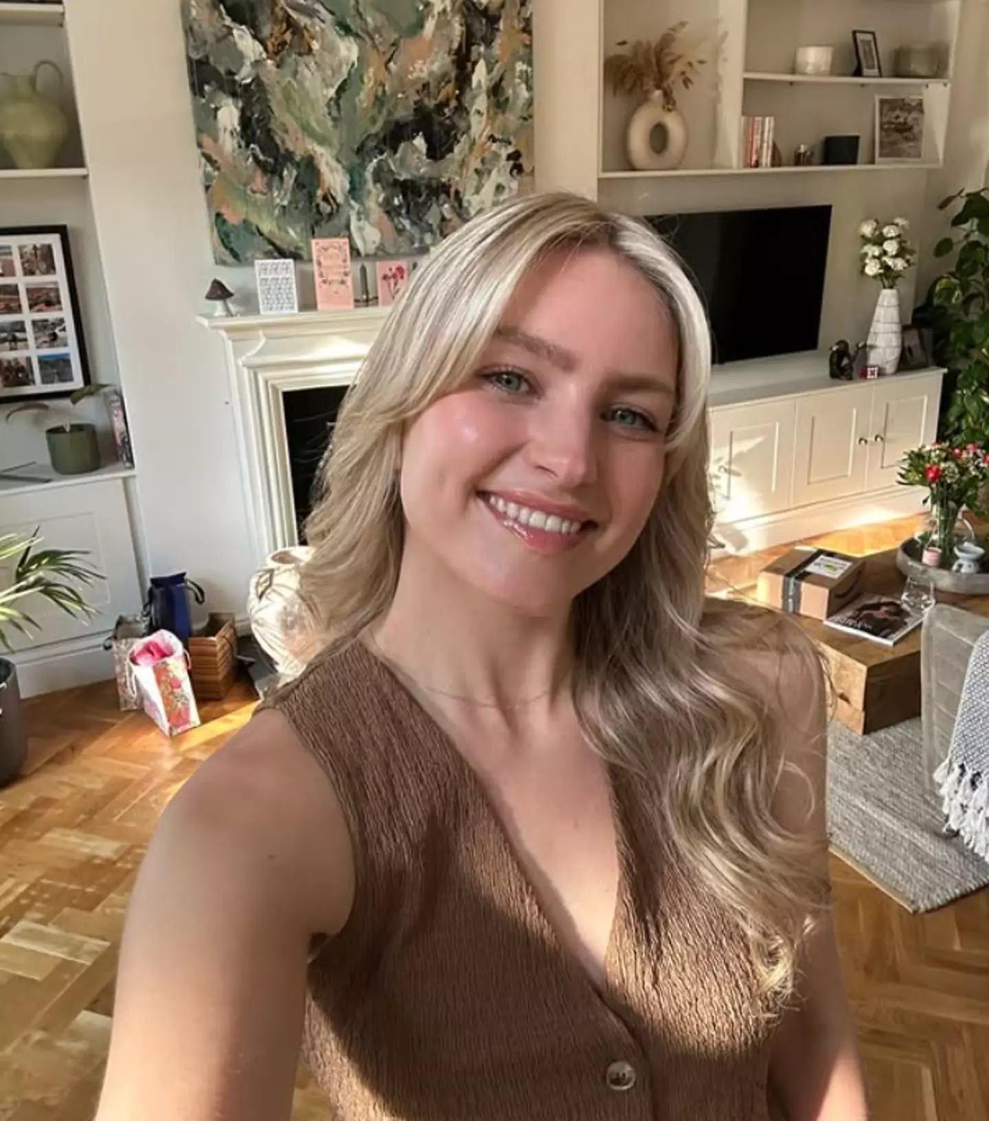 Amy was at first told she was 'too young' to have MS (Instagram/@butyoudontlookill)