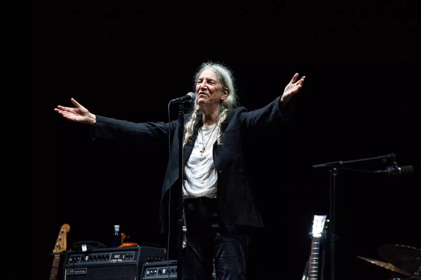 Patti later returned to the stage in a wheelchair (Bianca de Vilar/WireImage)