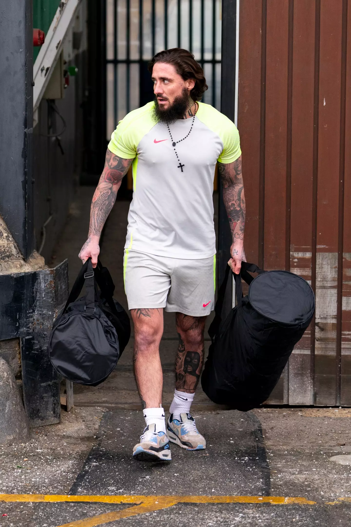 Stephen Bear was been pictured leaving HMP Brixton earlier today (17 January).