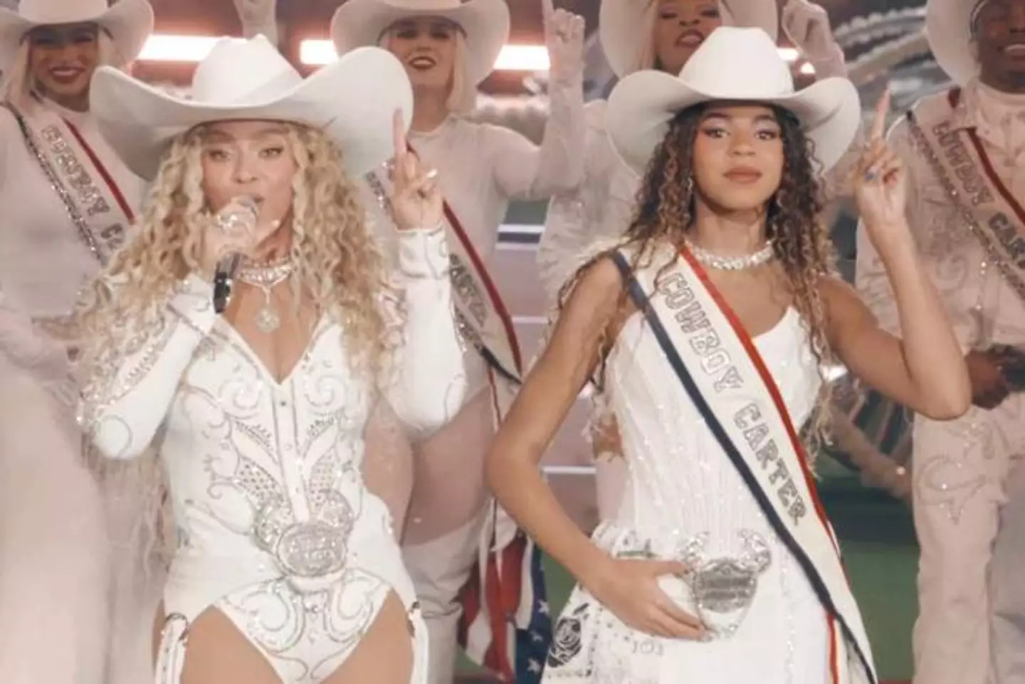 Beyoncé and Blue Ivy performing 'Texas Hold 'Em' (Netflix)